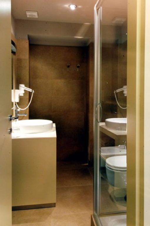 Albergo Grand Italia Quarona Rum bild