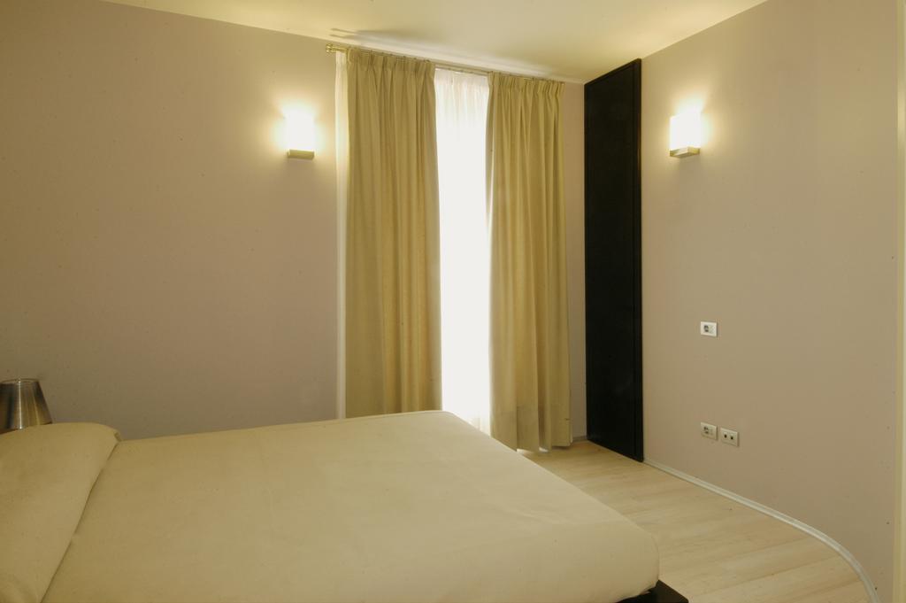 Albergo Grand Italia Quarona Rum bild